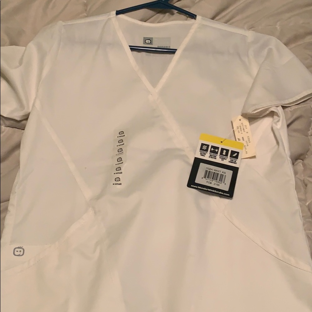 White scrub top XS/S